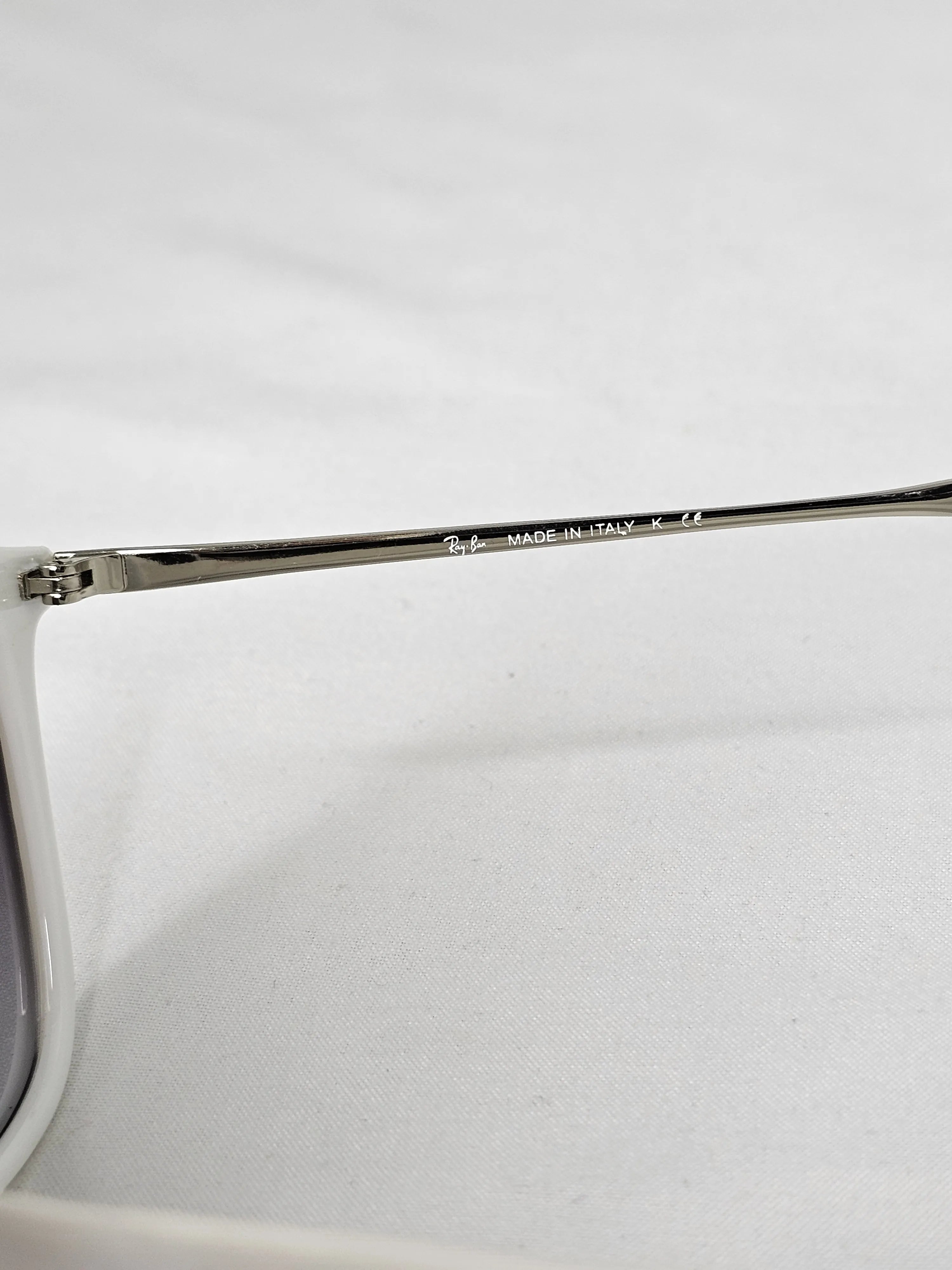 Ray-Ban Chris Classic Secondary image