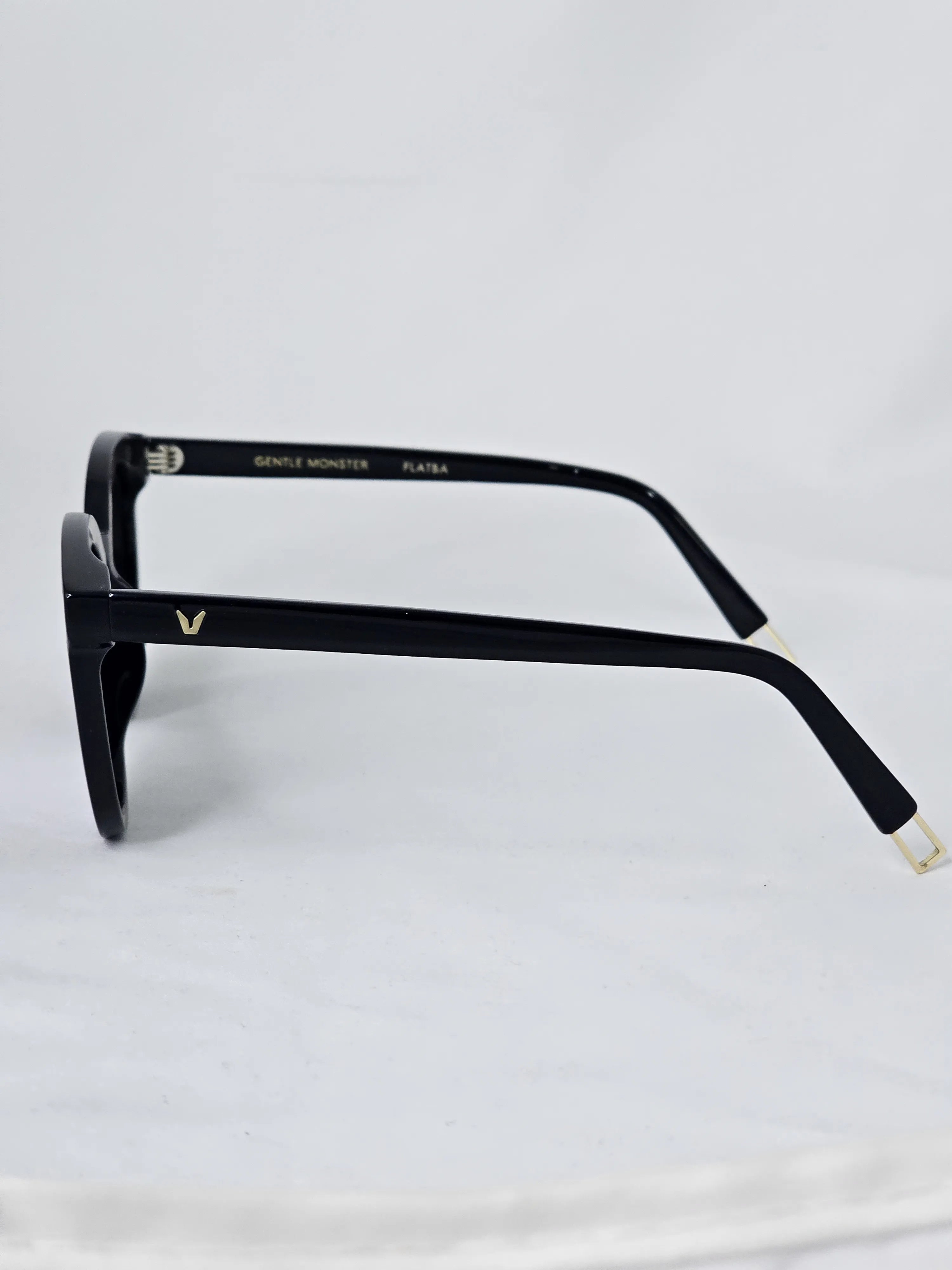 Gentle Monster Black Peter 01