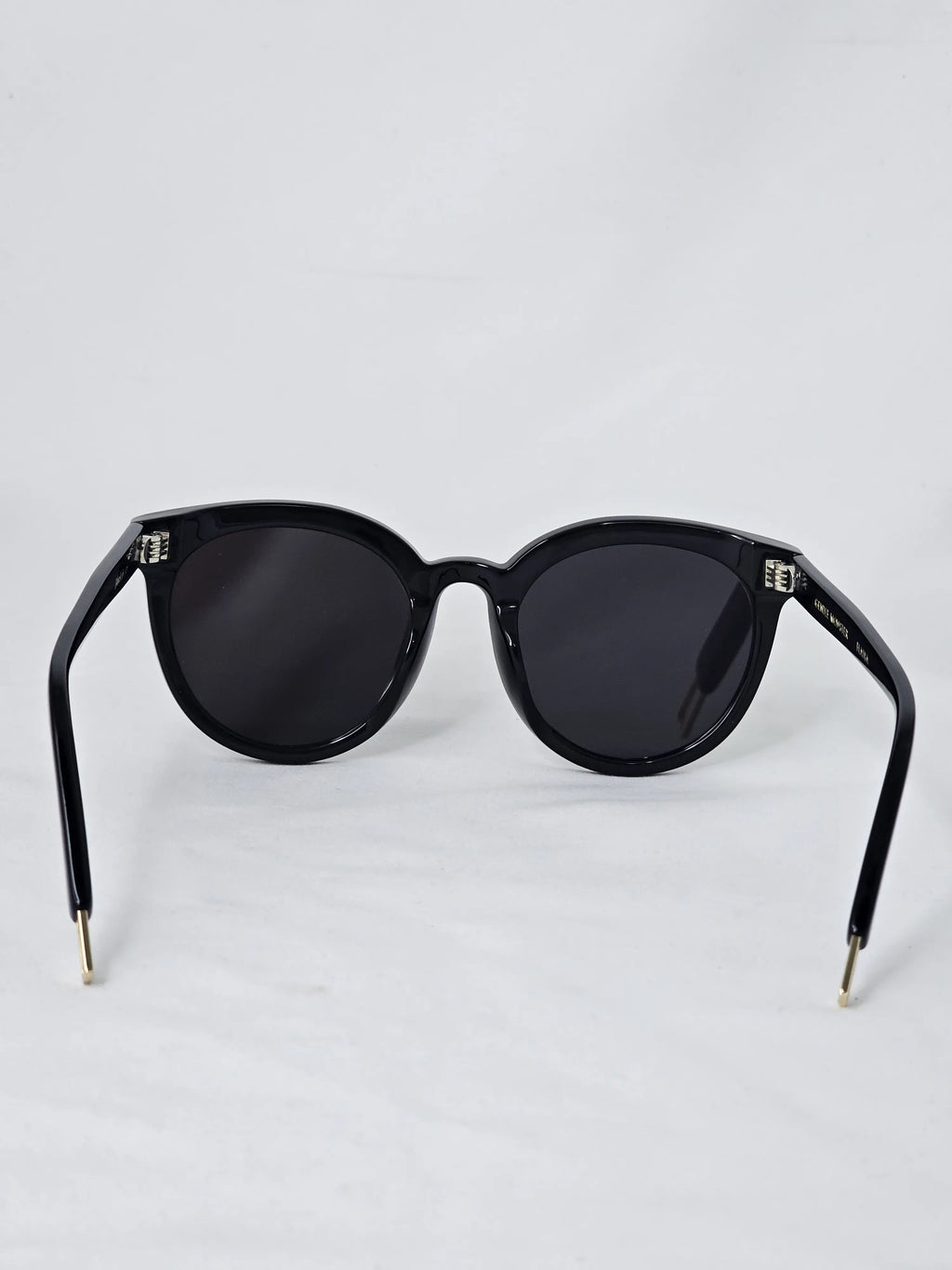 Gentle Monster Black Peter 01