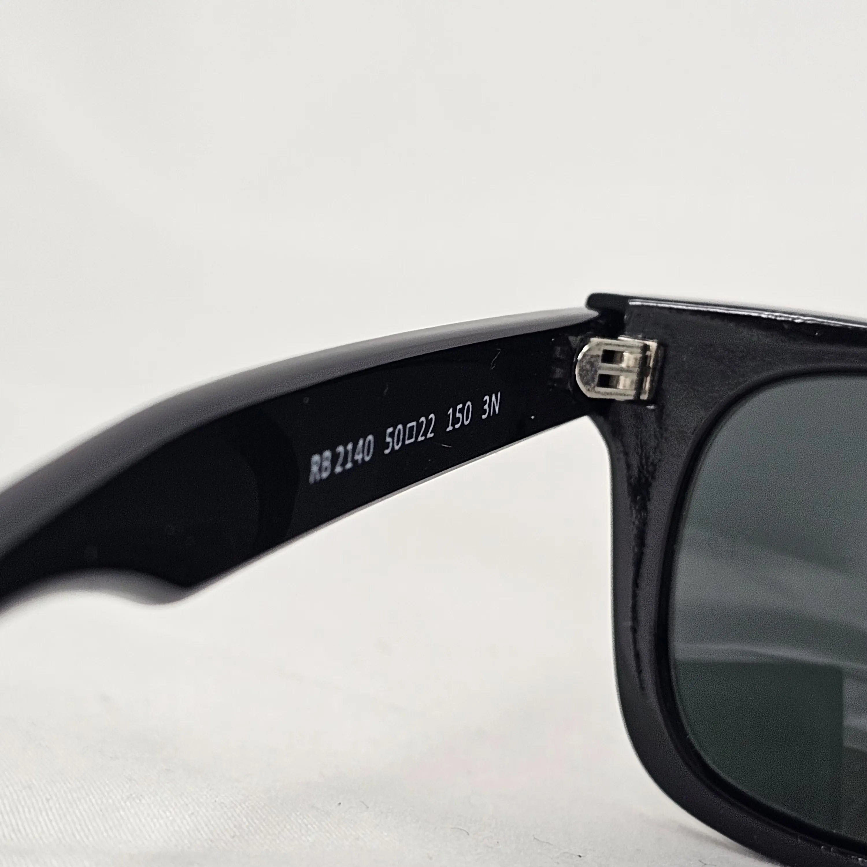 نظارة ريبان واي فيرر كلاسيك (Wayfarer Classic) - موديل RB2140
