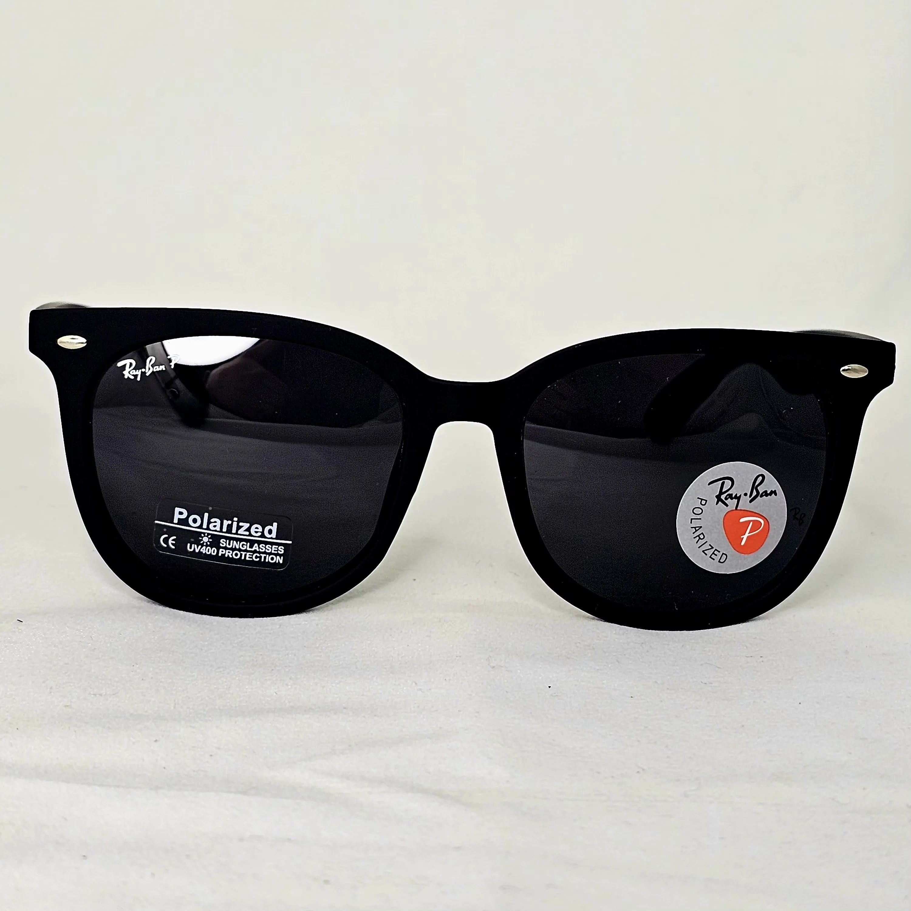 نظارة ري بان R4567 Polarized - تصميم "أوفر سايز" عصري بعدسات بولارايزد وحماية UV400