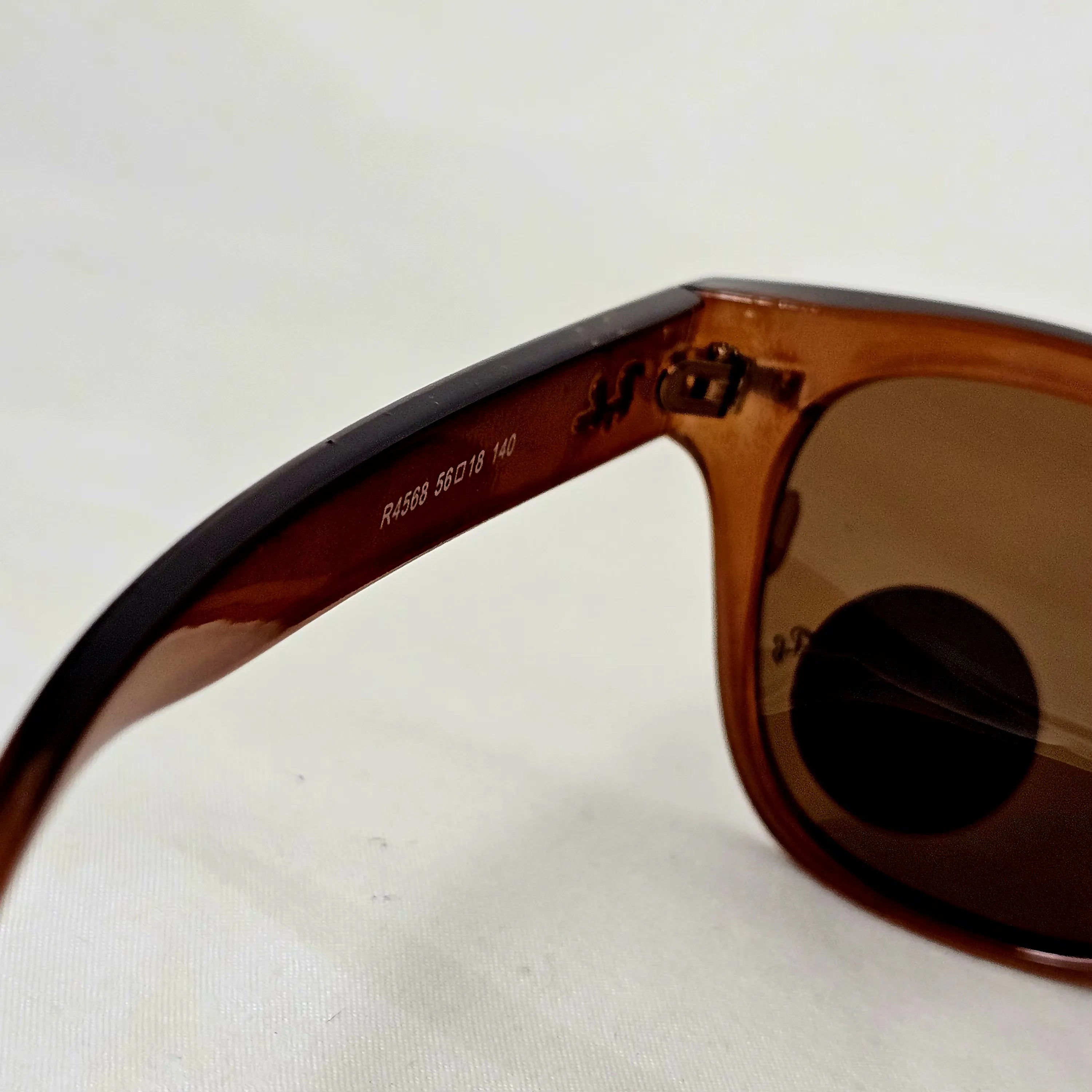نظارة ري بان R4568 Polarized وي فاير