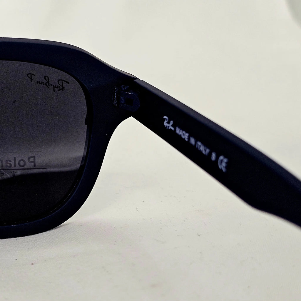 نظارة ري بان RB4566 Polarized ويفاير 2026