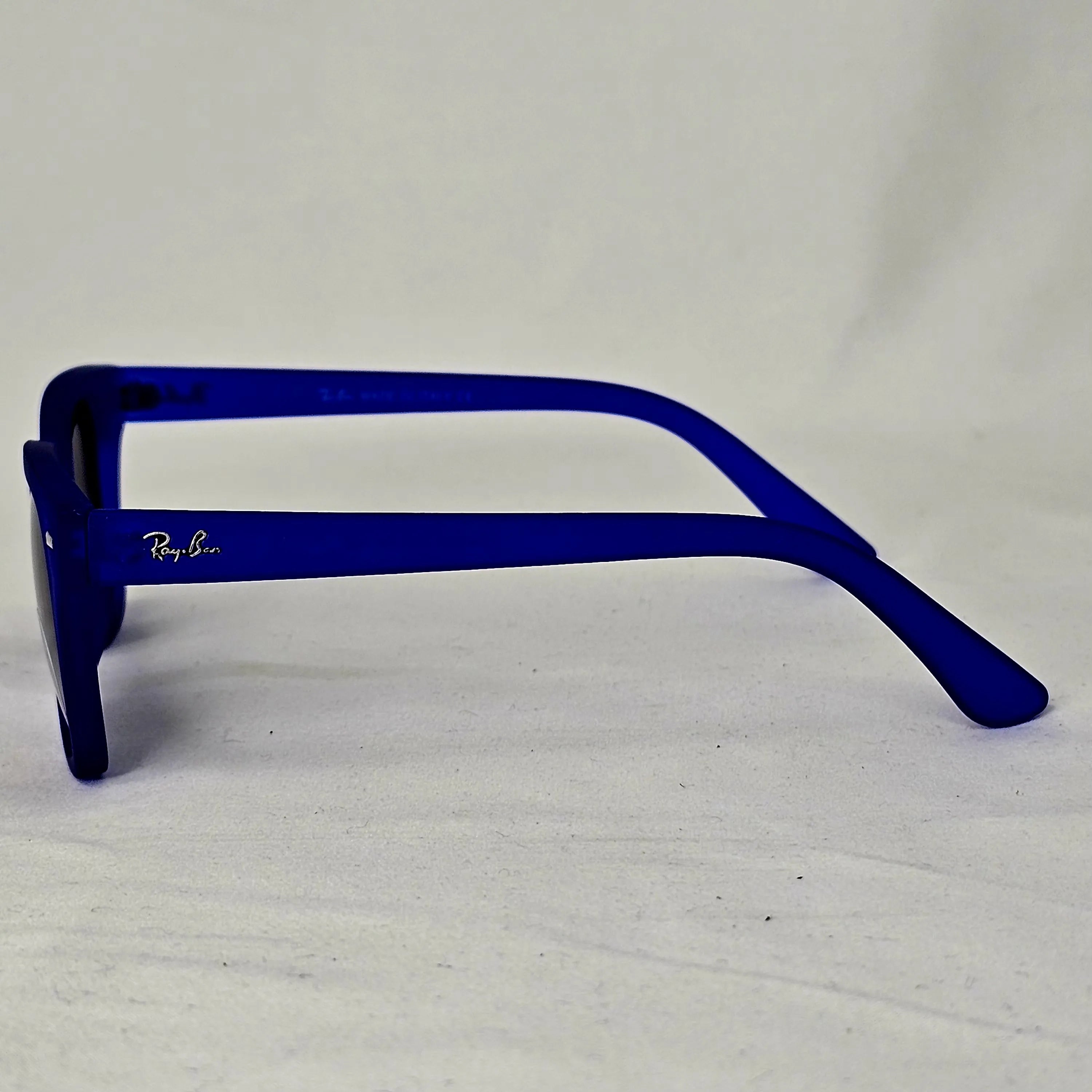 نظارة ري بان R4568 Polarized وي فاير