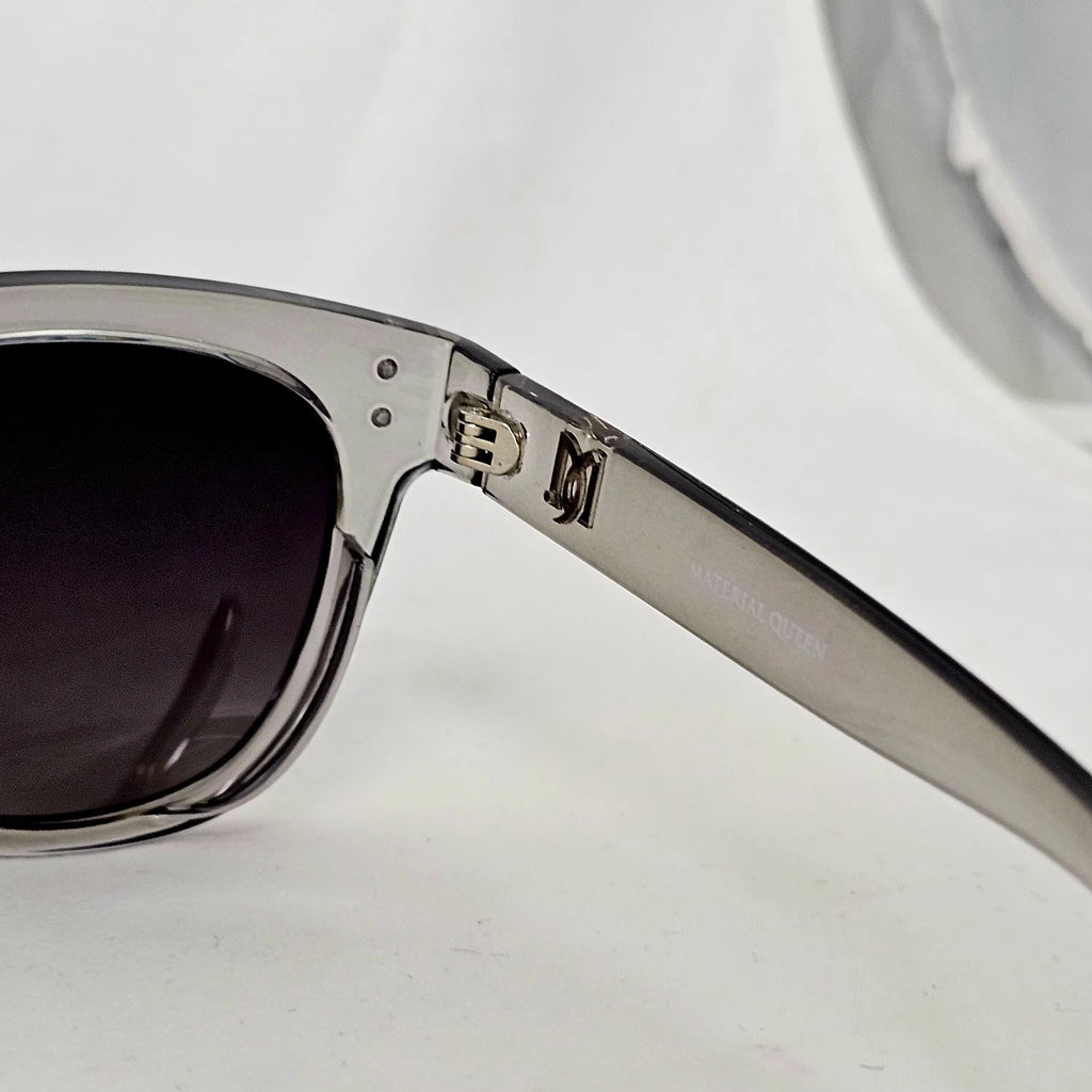Material QUEEN Crystal Smoke Sunglasses