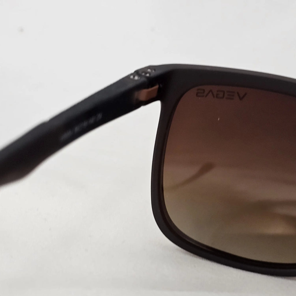 V4  Vegas Carbon Fusion
