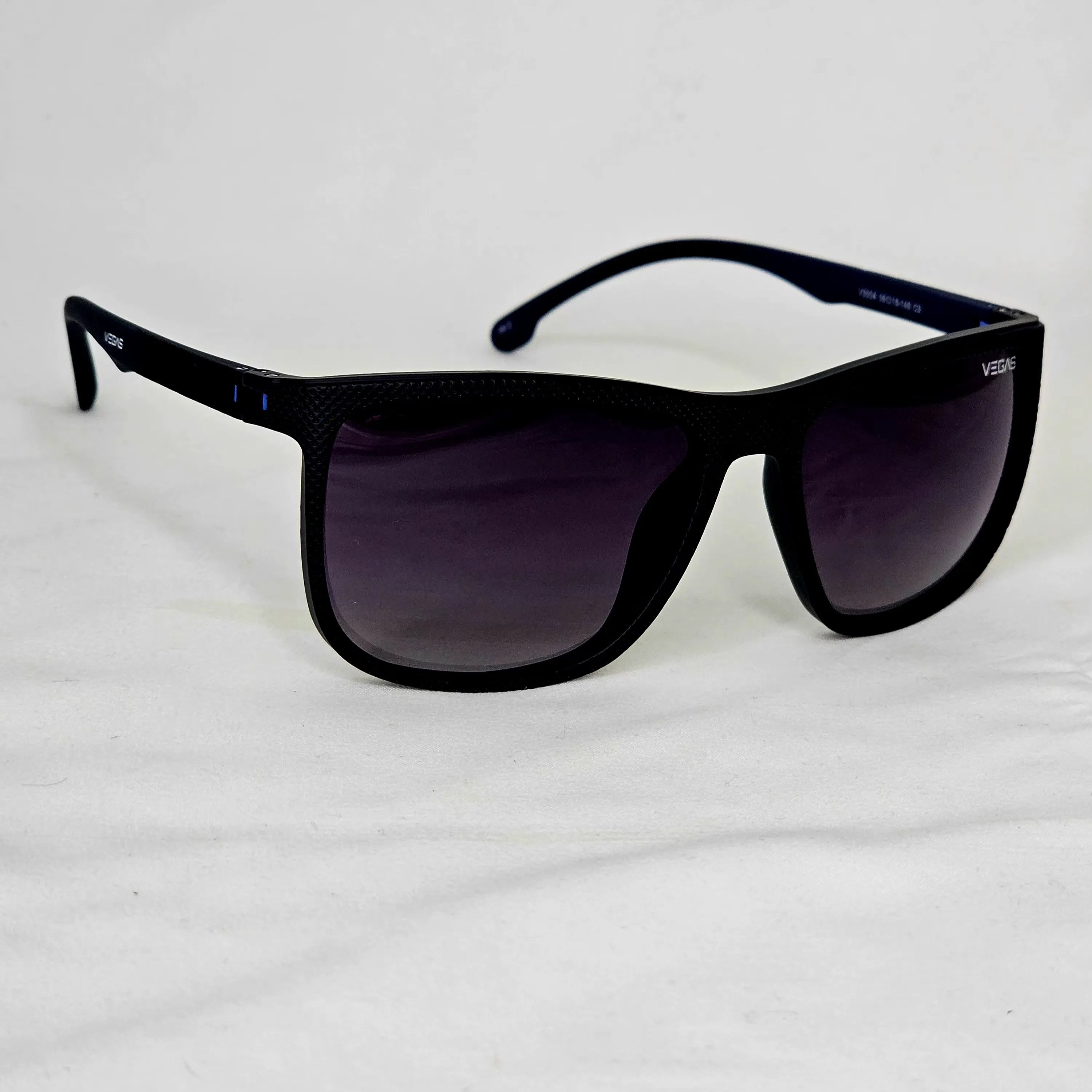 V4  Vegas Carbon Fusion