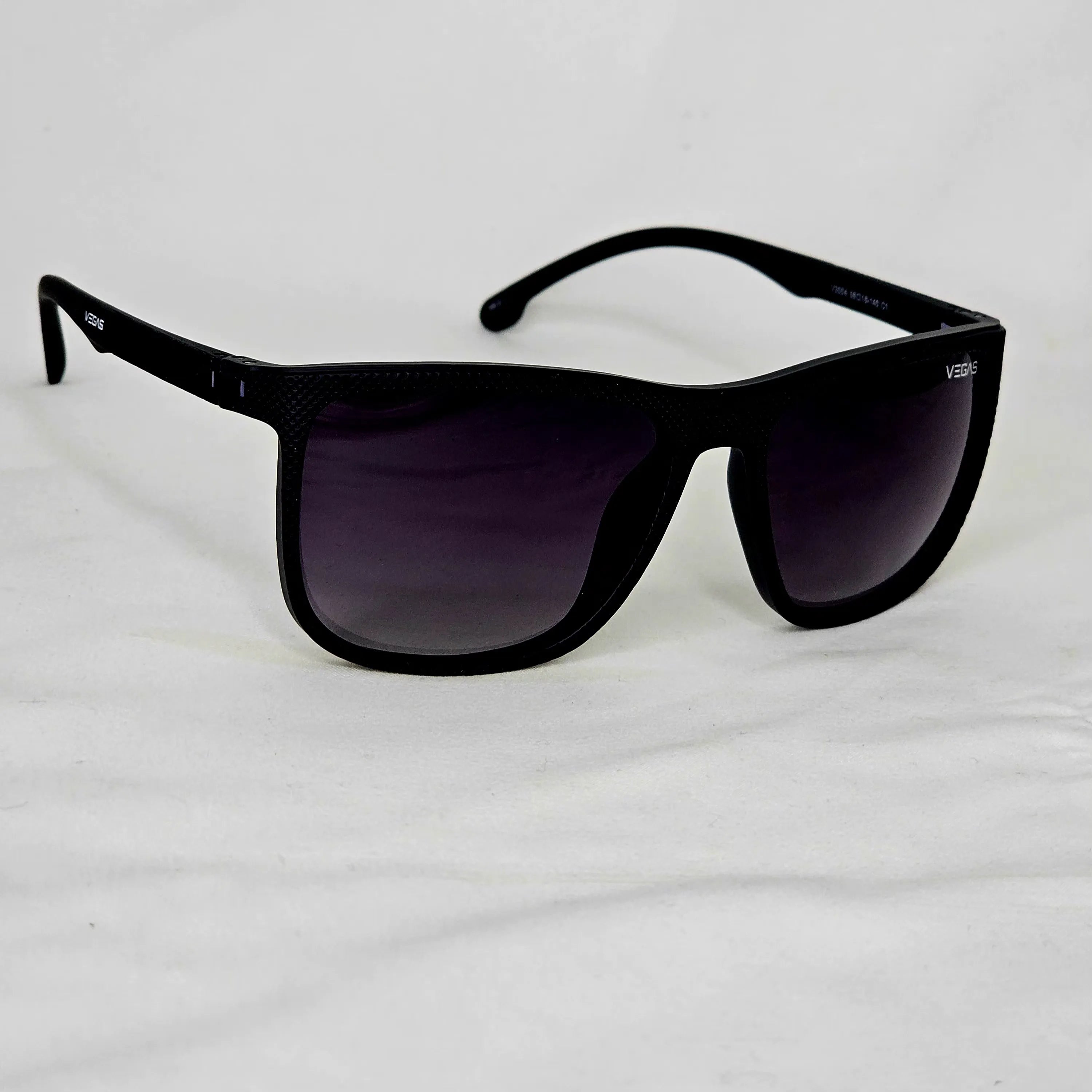 V4  Vegas Carbon Fusion