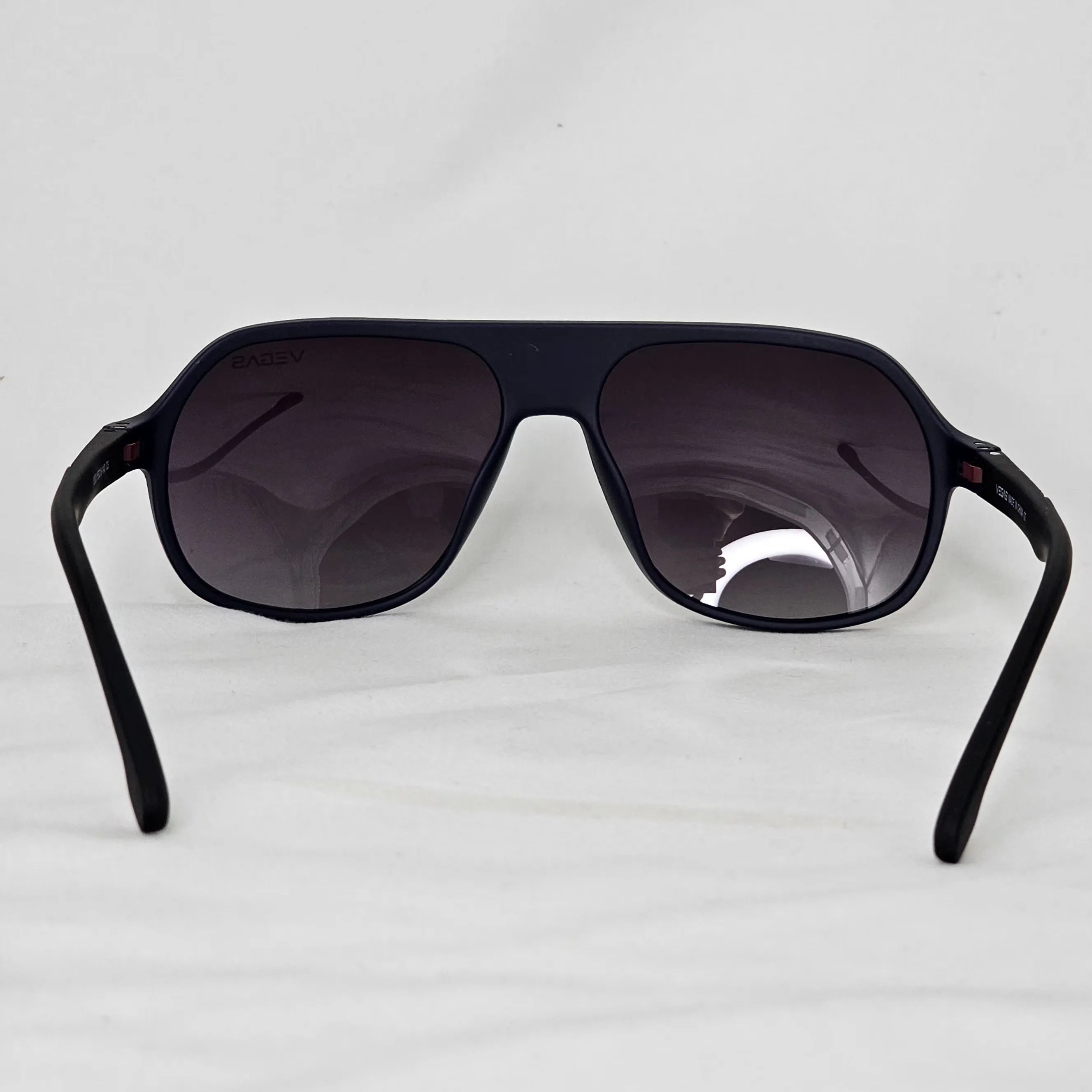 V7 Vegas Aviator Modern
