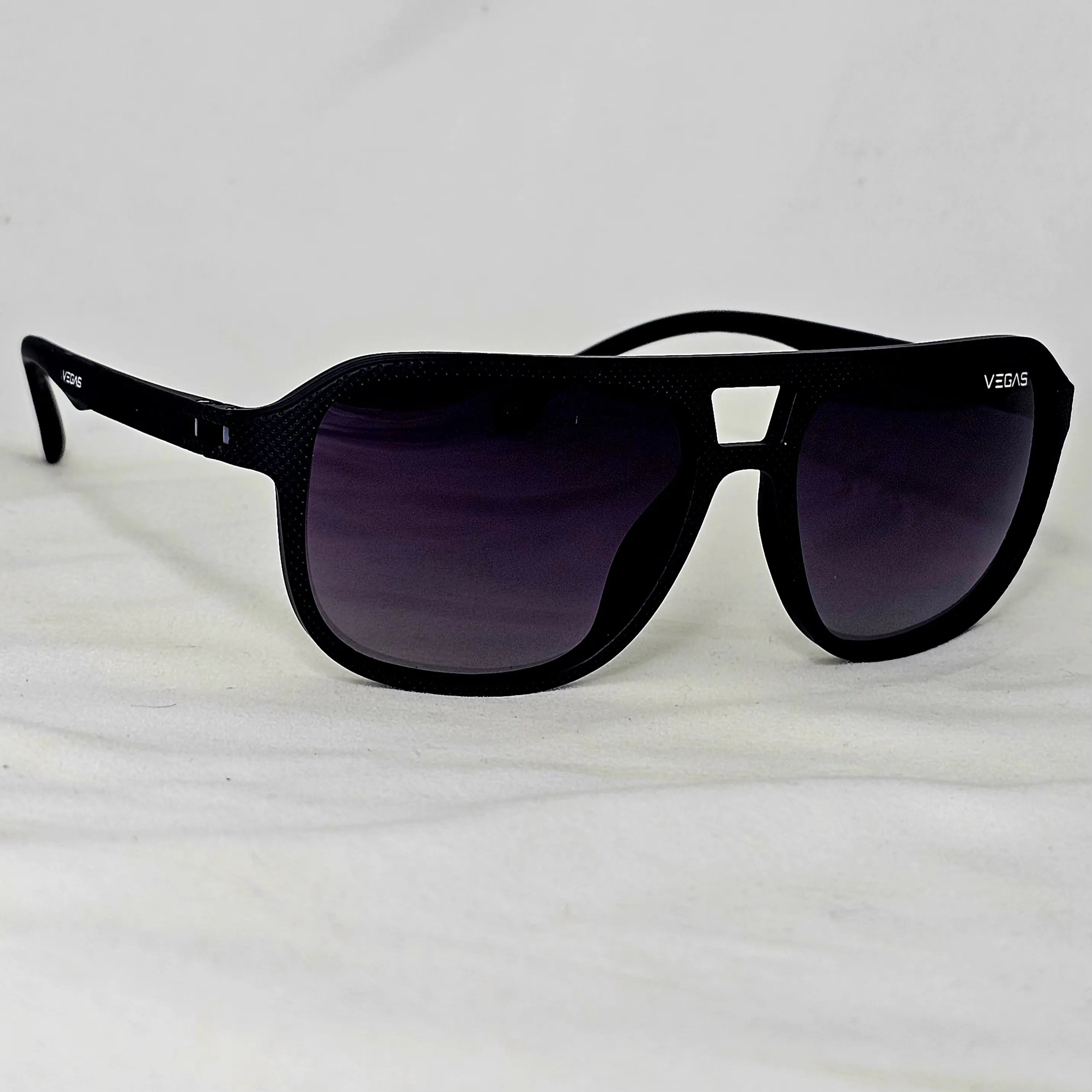 V9 Vegas Maverick Carbon
